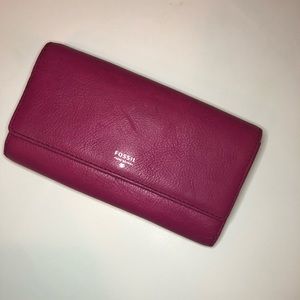 Cute Pink Fossil Wallet!